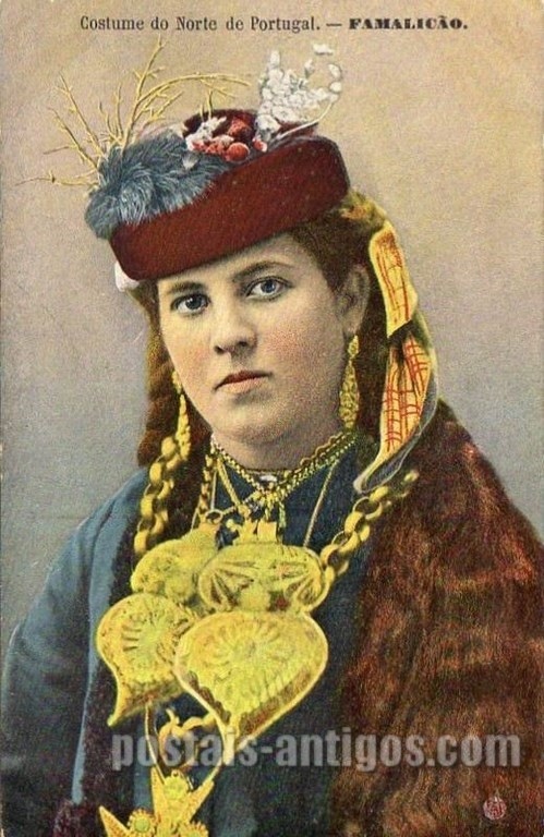 Postal antigo de ​Vila Nova de Famalicão, Portugal: Costume de Famalicão, n°4026 | Portugal em postais antigos