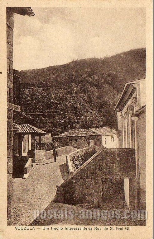Bilhete postal antigo de Vouzela, Rua de São Frel Gil | Portugal em postais antigos