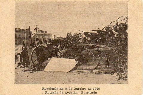 Revolução de 5 de Outubro de 1910 - Rotunda da Avenida - Barricada - Lisboa - Portugal.