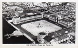Bilhete postal antigo de Lisboa: Vista aérea da Praça do Comércio | Portugal em postais antigos