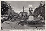 Postal antigo de Porto, Portugal: Pormenor da Avenida dos Aliados​ | Portugal em postais antigos